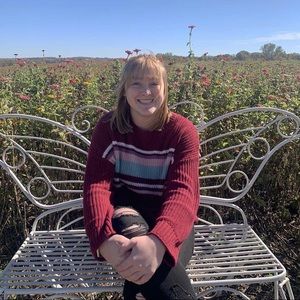 Meet your Posher, Madeline